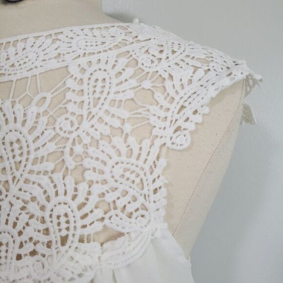 WORN ONCE BEAUTIFUL APPLIQUE LACE DRESS SZ M - Picture 6 of 9